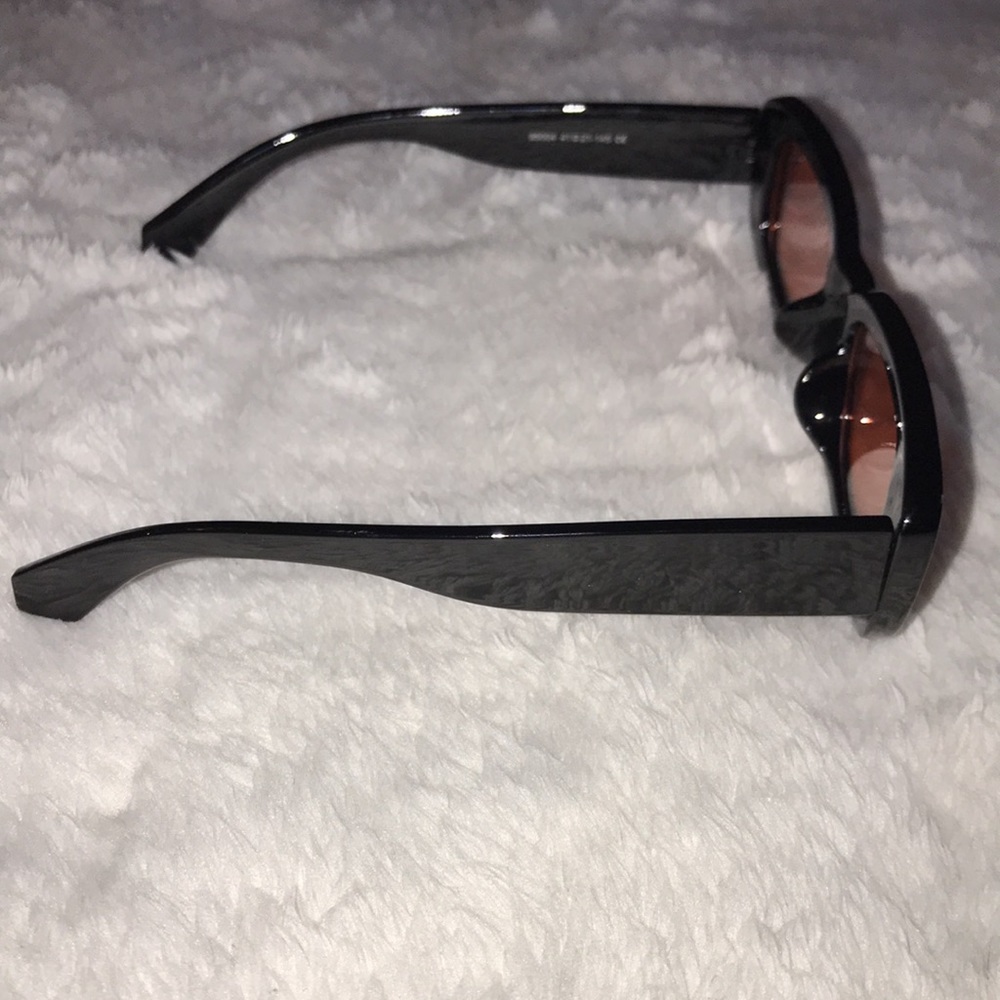 Black Rectangular Sunglasses - Picture 6 of 6